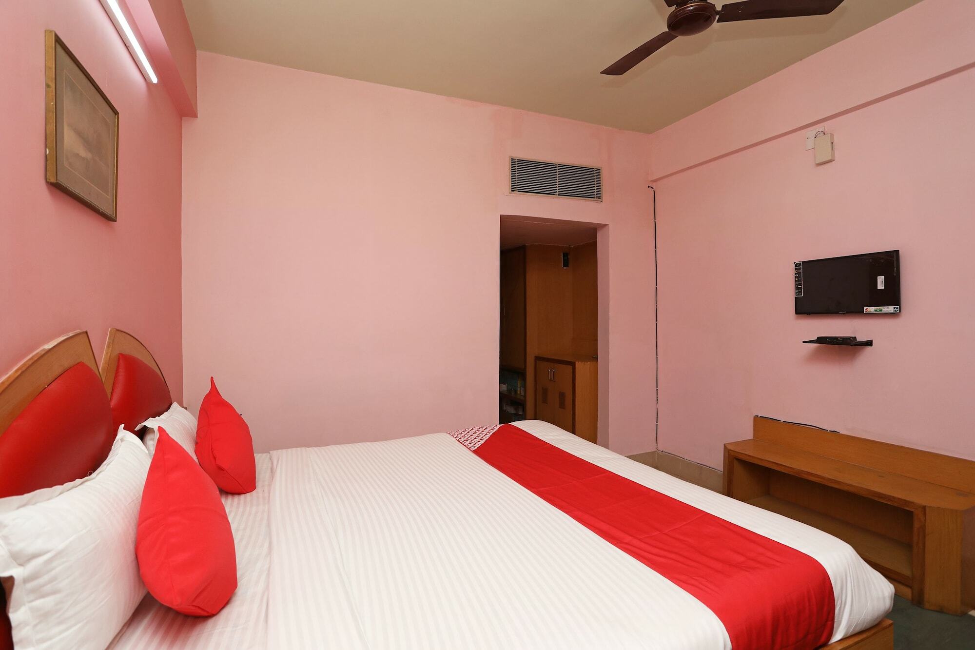 Hotel Keshari Bhuvanesvar Kültér fotó