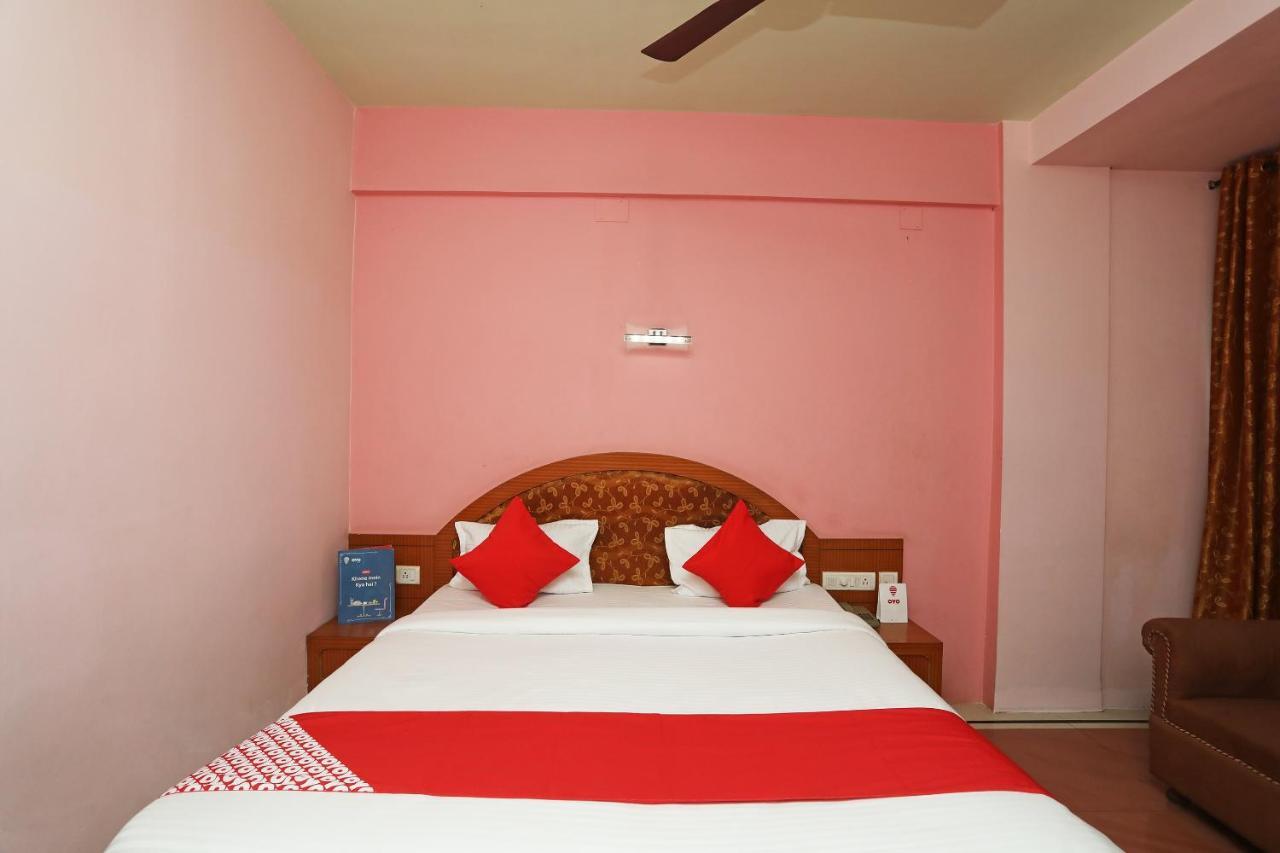 Hotel Keshari Bhuvanesvar Kültér fotó